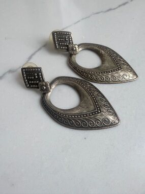 Antique-Style Silver Tone Teardrop Dangle Earrings - Women Jewelry